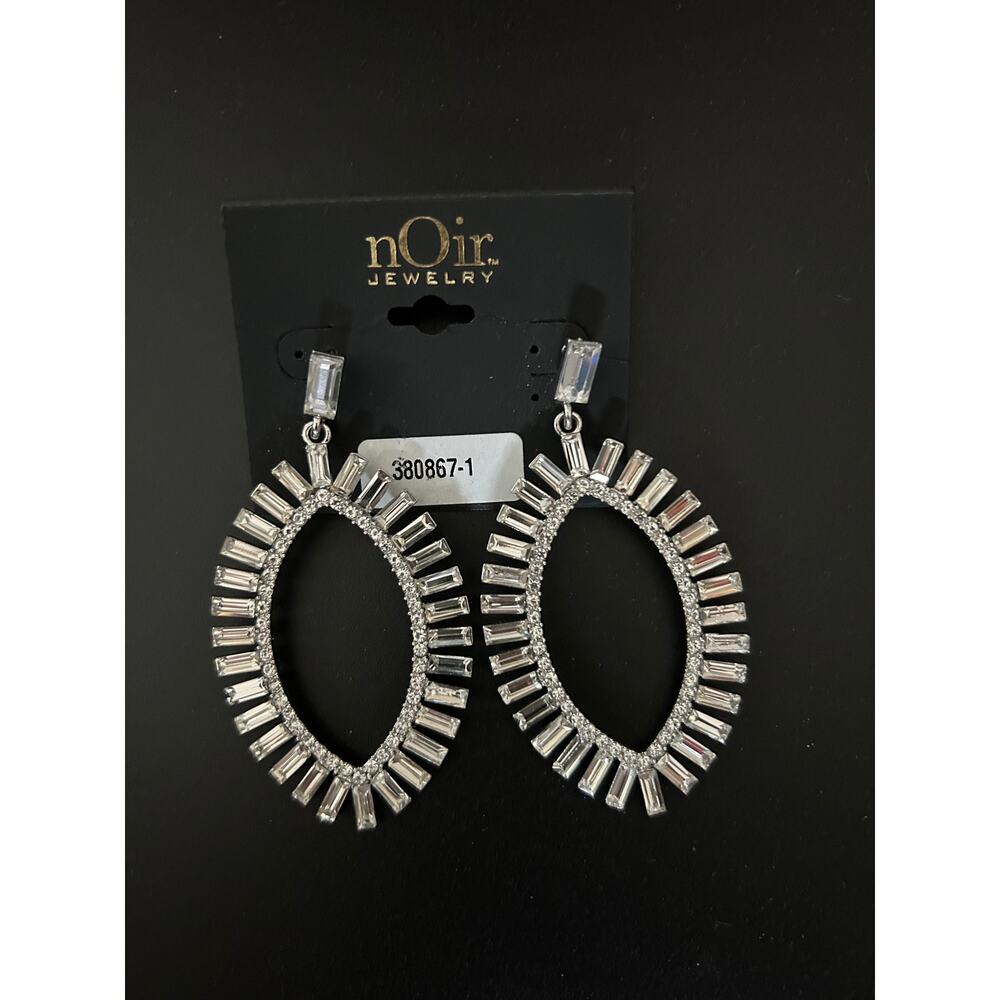 NEW Noir Pierced Earrings